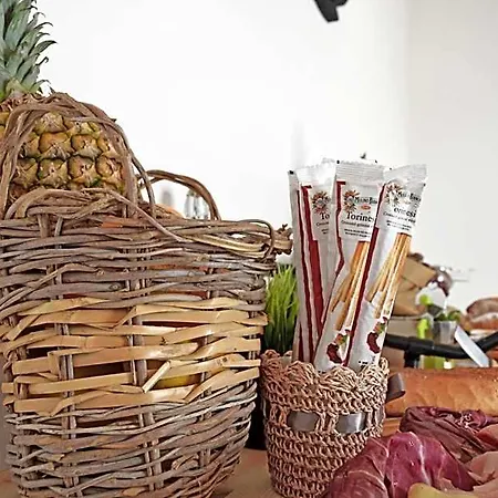 Antico Borgo Dei Templi 4*