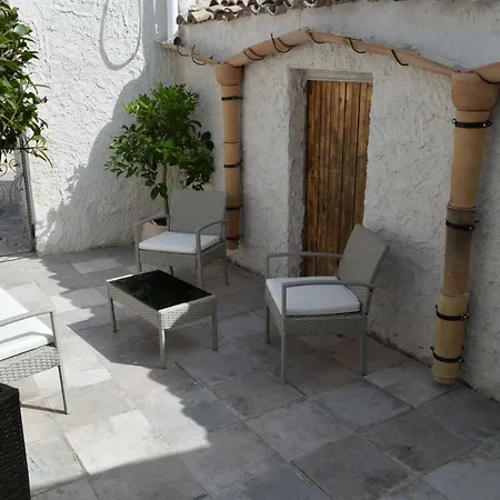 Antico Borgo Dei Templi Bed & Breakfast